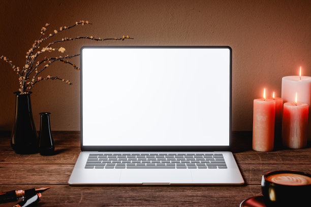 前视图笔记本电脑模拟与空白的白色屏幕上的木制质朴书桌。三维渲染图片下载