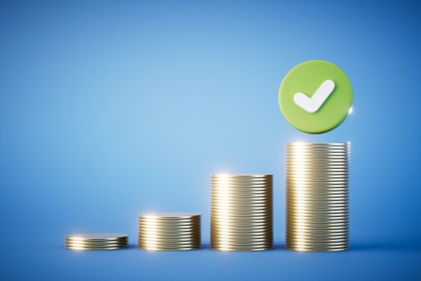 实现财务目标的概念：不断增长的硬币和成功徽章图片下载