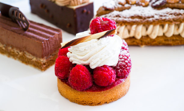 覆盆子馅饼，法式糕点图片下载