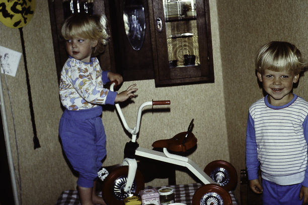 八十年代的孩子们图片下载