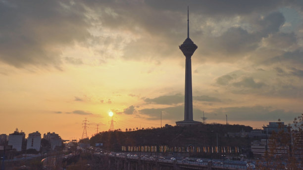 从米拉德塔俯瞰德黑兰城图片下载