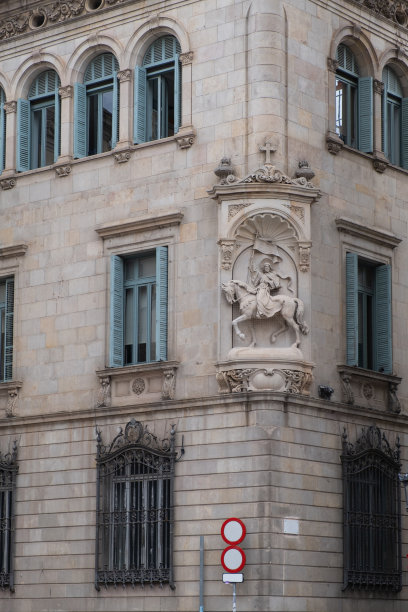 西班牙加泰罗尼亚巴塞罗那可爱的街道图片下载