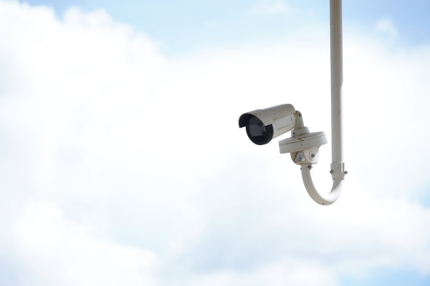 闭路电视安全在城市为人们的安全。图片下载