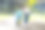一位印度妈妈在公园里教她的儿子学骑自行车。孩子骑自行车玩得很开心，妈妈帮他保持平衡。图片下载