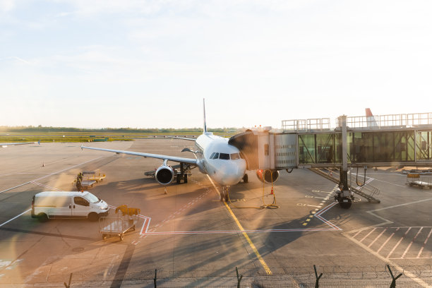 机场客运大楼交通-库存照片图片下载