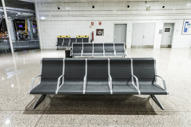 空空如也的机场候机区夜景照片图片下载