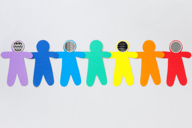 广播的男孩图片下载