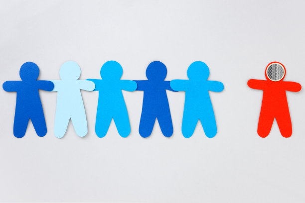 分离红色广播男孩图片下载