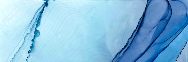 动彩滴入水中，墨旋入，彩墨抽象化。水中的墨云。图片下载