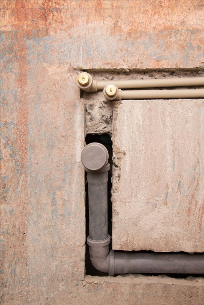 墙内供应聚丙烯水管及污水排水管。文本复制空间图片下载