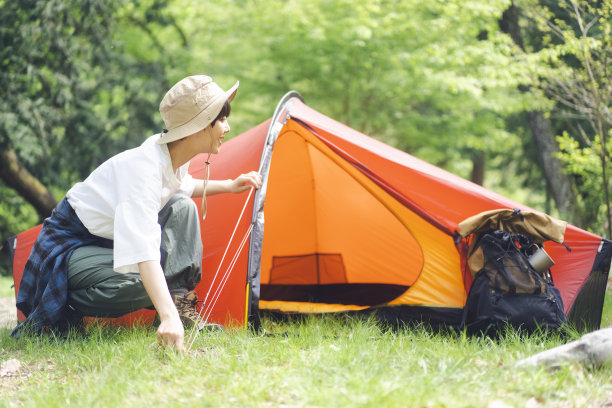 女子单人营图片下载