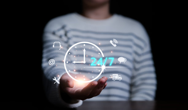 女性手持图标虚拟24-7，全球不间断，全天候可联络的服务理念。协助客户服务，提供24小时不间断服务，呼叫中心;图片下载