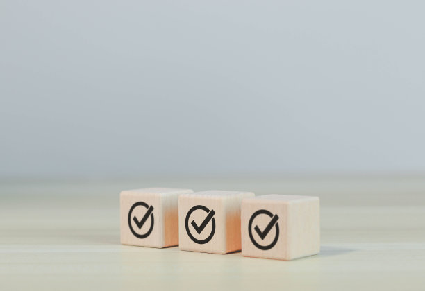 木块与复选标记清单排列图片下载