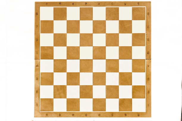 浅棕色的棋盘上有白色的边框，上面有空白的文字图片下载