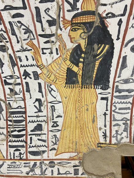 底比斯陵墓1：古埃及官员Sennedjem及其家人在埃及卢克索西岸代尔埃尔-麦地那的墓地图片下载