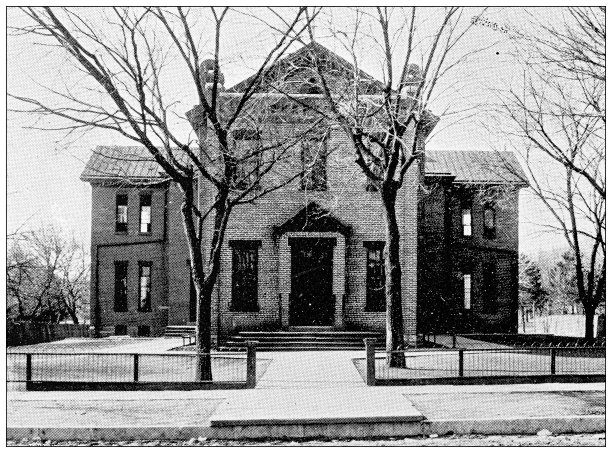 1898年，来自堪萨斯州劳伦斯的古董照片:昆西学校图片下载