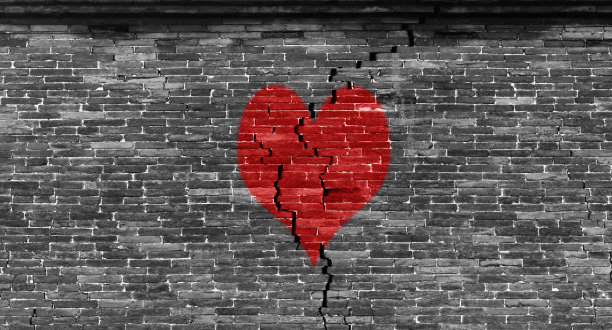 墙上有红心图片下载