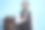 在演播室里，行李员对我竖起大拇指图片下载
