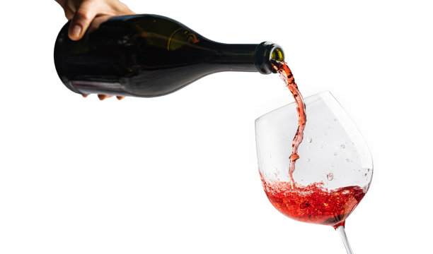 倒红酒图片下载