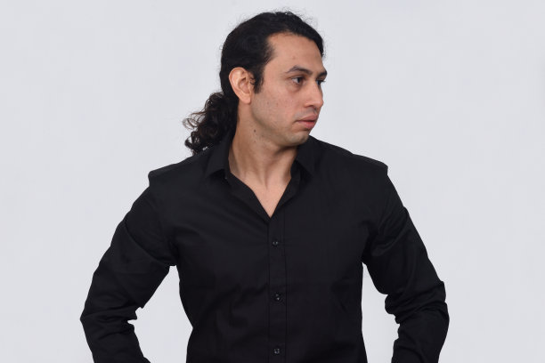 一个男人的肖像图片下载