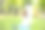 印度男老师或教练在公园里教年轻的女学生瑜伽，两人一起在户外做伸展健身运动，运动和锻炼的概念。图片下载