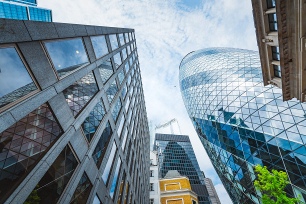 伦敦金融城金融区玻璃建筑图片下载