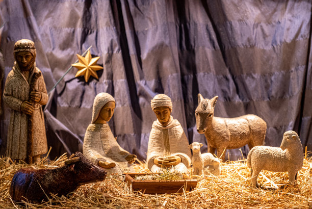 圣埃德堡教堂，比斯特圣诞树节图片下载