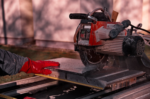 采用花岗岩锯床图片下载