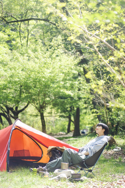 女子单人营图片下载