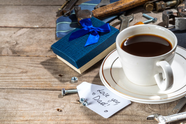 父亲一天背景图片下载