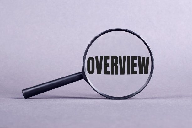 概述。总结和回顾概念。放大镜在淡丝绒背景图片下载