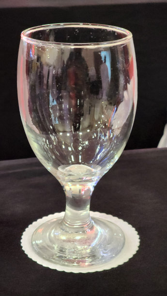 空杯子图片下载