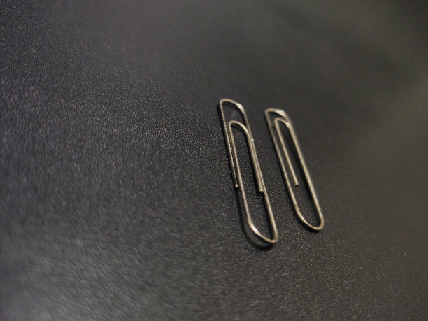 回形针是用优质材料制成的图片下载