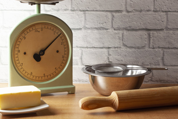 准备蛋糕的厨房用具图片下载