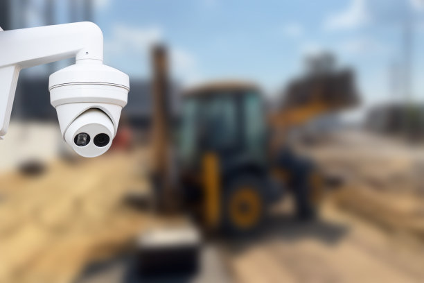 穹顶式室外闭路电视摄像机，安全施工现场。图片下载