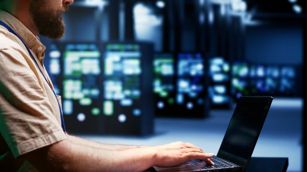 管理员做服务器大型机审计图片下载