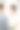 誓言和约定。新婚夫妇手持花束站在装饰着白花的拱门下举行婚礼。新娘和新郎结婚。女人和男人同时举行仪式。婚姻。婚纱照片。图片下载