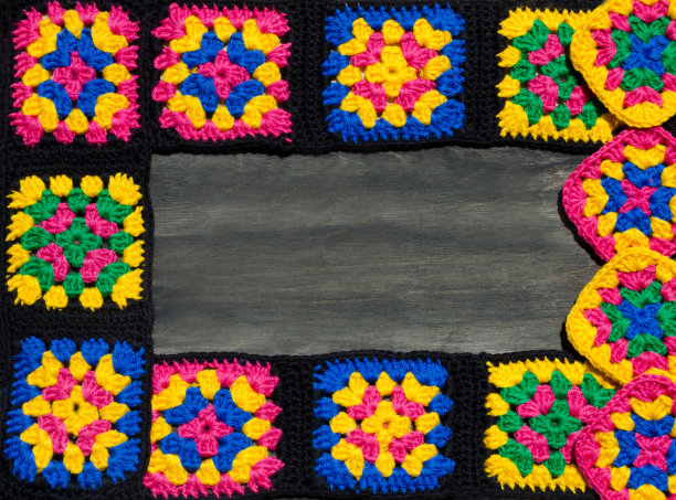 五颜六色的棉花奶奶广场。钩针纹理特写照片。放文字的地方。图片下载