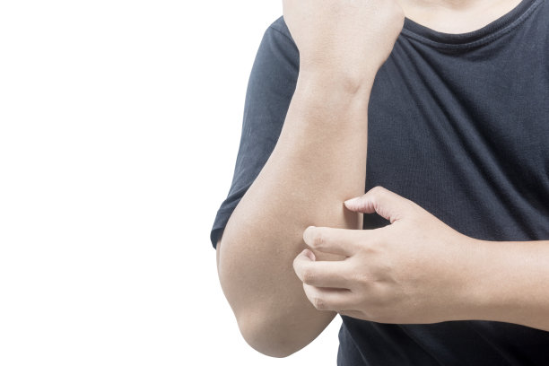 男人用手抓痒图片下载