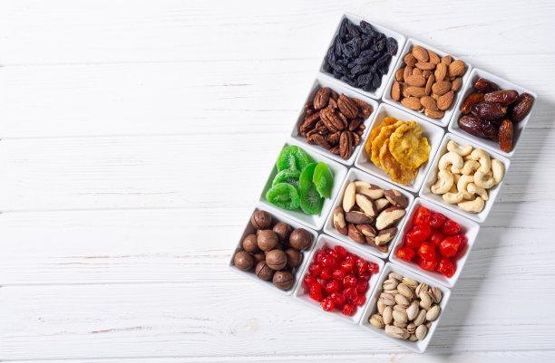 混合干的和糖的水果和坚果图片下载