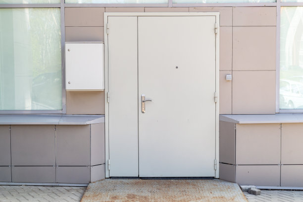 室外灰金属门图片下载