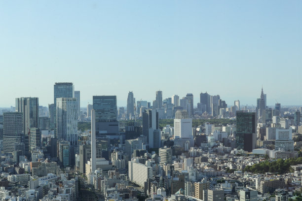 东京天际线的屋顶景观图片下载
