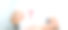 女秀问号(?)在纸上。FAQ，常见问题，答案，问答，信息，沟通和讯问概念图片下载