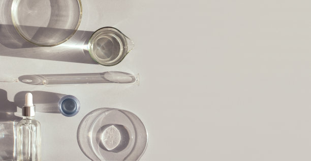 血清培养皿中光背景化妆品概念的研究图片下载