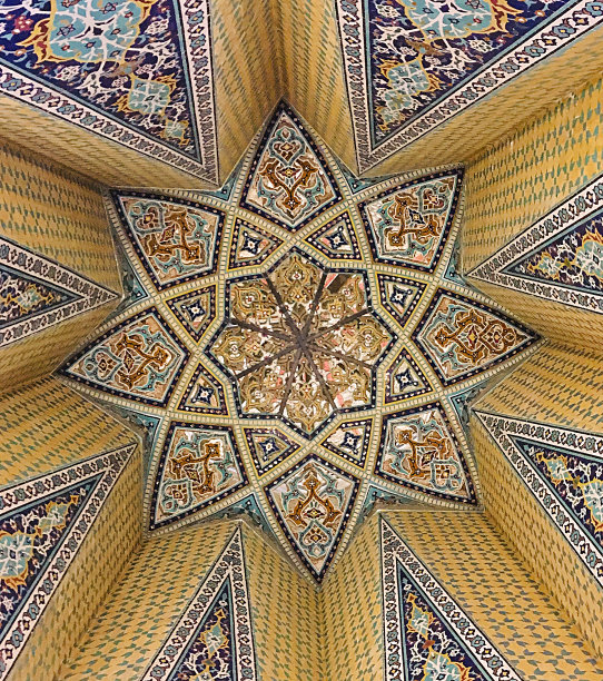 伊朗哈马丹巴巴·塔希尔之墓图片下载