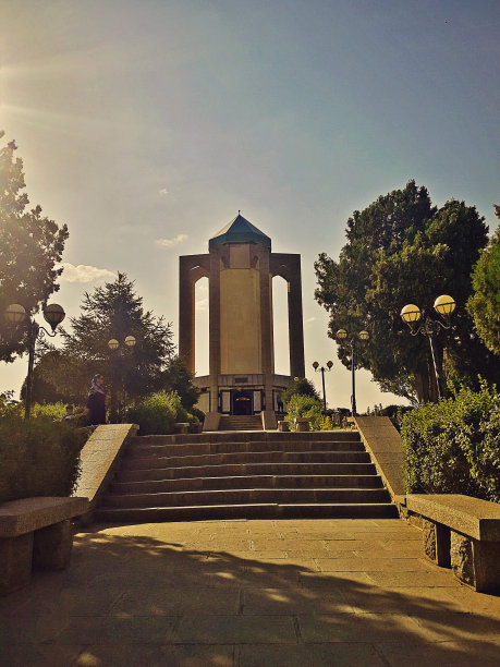 伊朗哈马丹巴巴·塔希尔之墓图片下载