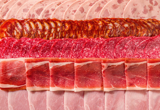 冷切肉片，香肠，切碎，火腿，意大利熏火腿和西班牙辣香肠图片下载