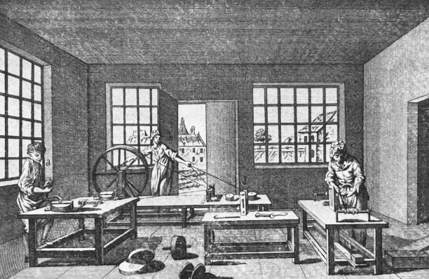 拉电线的工人在工作图片下载