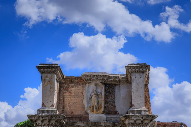 意大利罗马涅尔瓦论坛:对“殖民地”的看法。图片下载