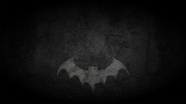 雾蒙蒙的恐怖夜景，空白阴森的乡村深灰黑色渐变色划破了旧的图案和一个蝙蝠剪影的阴影在中间或中心图片下载